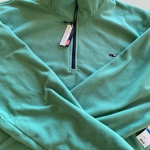 NWT Men’s Size XL Vineyard Vines 1/4 zip fleece outerwear!